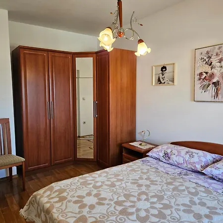 Kety Semesterbostad *