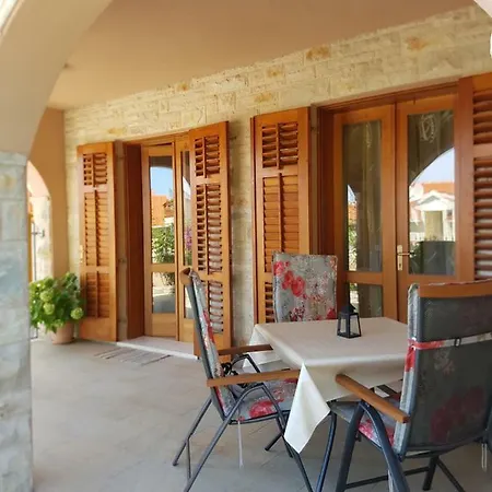 Kety Semesterbostad *